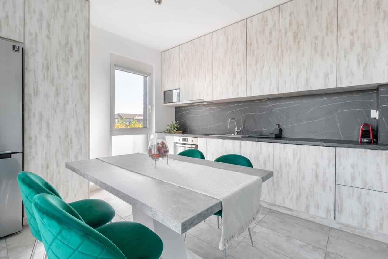 Vancouver Flat Oradea Buitenkant foto